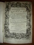 QUATTRO LETTERE ISTORICHE del Sig... In una delle quali descrivendo le vite de SS. Provino, Proto, Giacinto, Giuliana, Liberata, e Faustina, e toccando incidentemente daltri Santi, e daltre cose così sacre, come profane: dà ragguaglio a cui scrive di quanto sia passato intorno a le processione, e ripositione de loro corpi. Fatta dallIllustrissimo e Rev.mo Filippo Archinto Vescovo della nostra città di Como e Conte lanno MDCXVIII. Nellaltra racconta lorrida rovina di Plurio e il terribile incendio di Collio, con altre cose curiose. Nella terza tratta de la nobiltà delle famiglie Lucina e Passalaqua. Nellultimo descrivendo lartificiosissimo suo scrittorio accenna quanto di curioso e si ritrovi in casa.