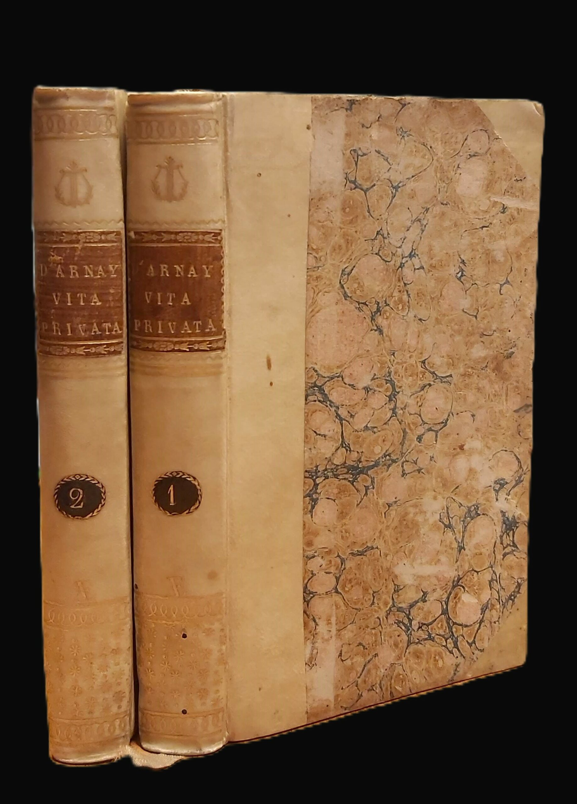 DELLA VITA PRIVATA DEI ROMANI... Tradotta dal francese. Prima edizione romana corredata delle annotazioni erudite di Domenico Amato giureconsulto napolitano. Tomo I (-II).